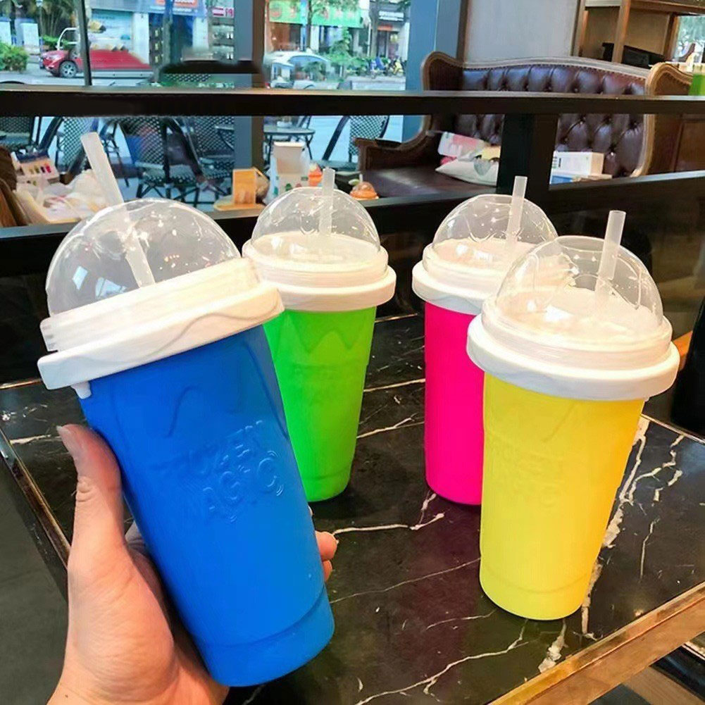 持ち運び可能なスムージースクイーズカップ 蓋付きスラッシーカ - Slushie Machine Vending のレビューと価格